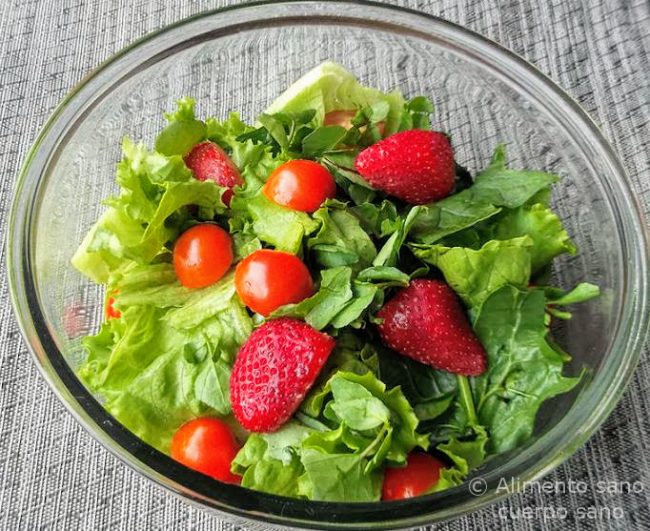 Ensalada verde y roja de Navidad - Fácil y económica